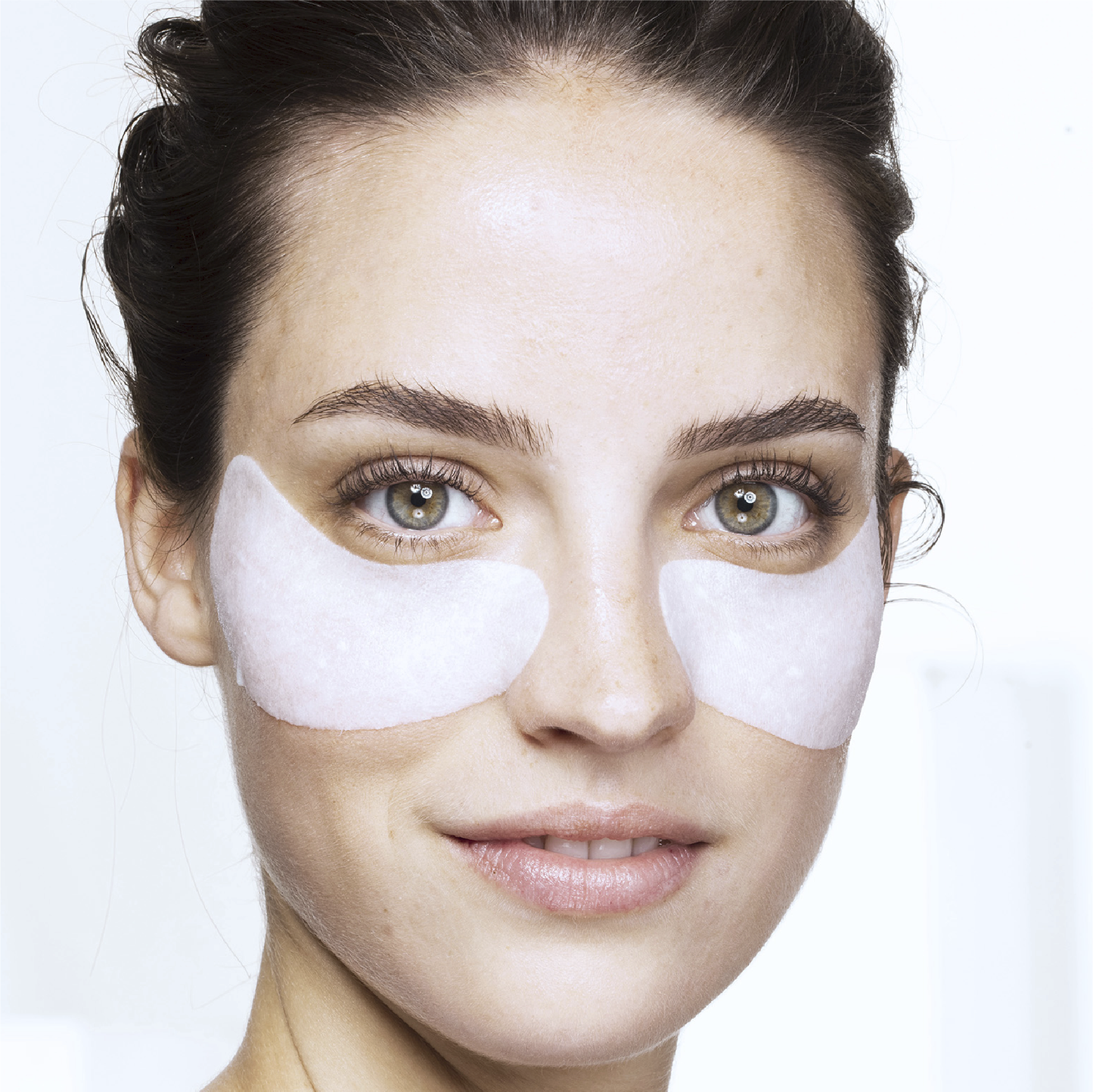 Garnier Hydra Bomb Hydrating & Brightening Eye Tissue Mask - with Hyaluronic Acid and Vitamin C for Dark Circles - Alora